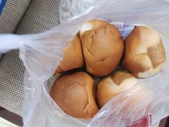 -白玉兰食品甜凤店(合生汇店)