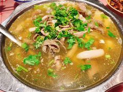 跷脚牛肉-谢老五跷脚牛肉·非遗传承店