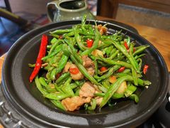 干锅五花肉芸豆丝-云海肴·汽锅鸡·云南代表菜(天山百盛优客店)