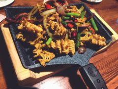 鸡胗辣炒拉面-小木屋朝鲜族特色菜