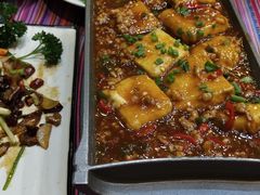 -香巴拉云南餐厅(华莱坞店)