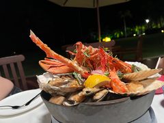 -三亚亚龙湾瑞吉酒店·宴悦Driftwood·游水海鲜·牛排·草坪·私人定制