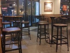 大堂-星巴克(无锡百联奥特莱斯店)