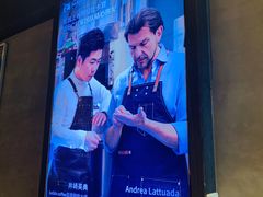 -瑞幸咖啡(时代TIT广场店)