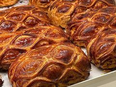 -HOT CRUSH趁热集合·现烤面包(环球港店)