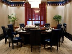 包厢-蒙古人烤羊大师(工农大路创始店)