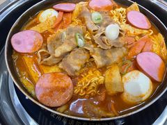 -三清洞摩西韩式年糕火锅(威高广场店)