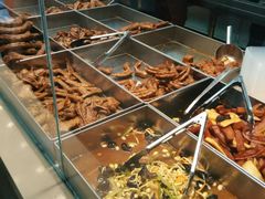 -狗撵鸭(泰山公寓店)