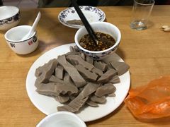 -清真·白家牛肉罩火烧老店(育才街店)