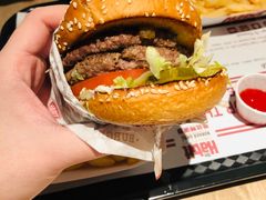 -The Habit Burger Grill 哈比特汉堡(复兴soho店)
