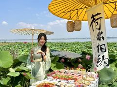 -七的湖·晚芳亭·阳澄湖农家菜·大闸蟹(莲花岛店)