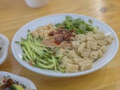 -顺溜·手工刀削面·黑金店(铜锣湾店)