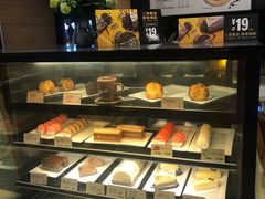 面包甜点陈列柜-麦当劳(仙林亚东城得来速店)