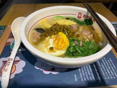 -呷佬·长沙手工米粉(金沙江路店)