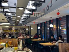 景观位-豪客来牛排(重庆三峡广场步行街1704店)
