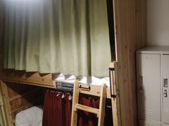 -拖板鞋咖啡旅行酒店(春熙路地铁站店)