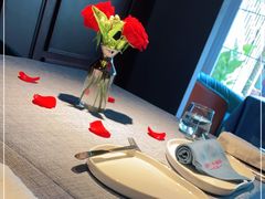 -弦月窗LUNETTE BY AMANDA(复兴路店)