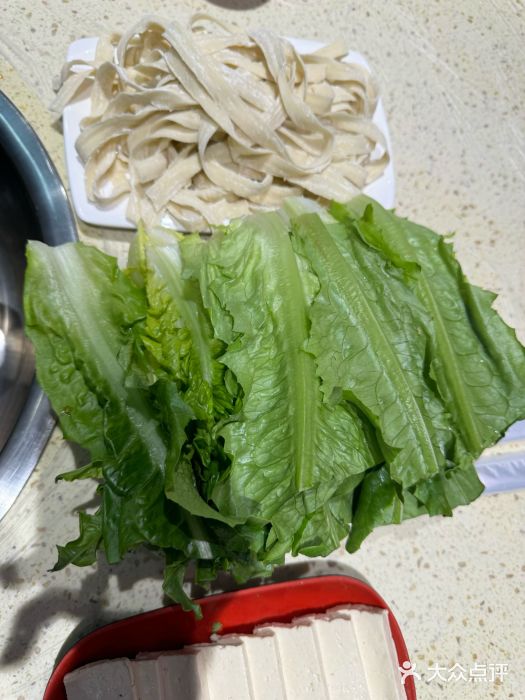 九寨特色牦牛肉汤锅 羊肉汤锅图片