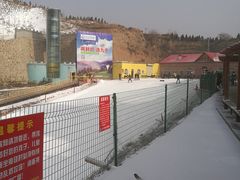 -采薇庄园四季滑雪场