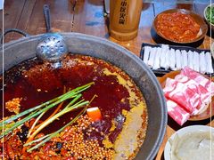 -四小区火锅·巷子里的重庆火锅(花照壁店)