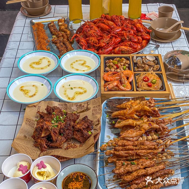 别问了！在武汉！烧烤届天花板！