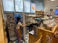 -猫的天空之城概念书店(杭州南宋御街店)