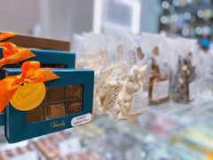 -VENCHI 闻绮(上海佛罗伦萨小镇店)