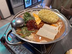 部队火锅-富乐满韩国正宗炸鸡韩国料理(虹泉路店)