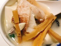 -姜君·千岛湖鱼头馆(浦东大道店)