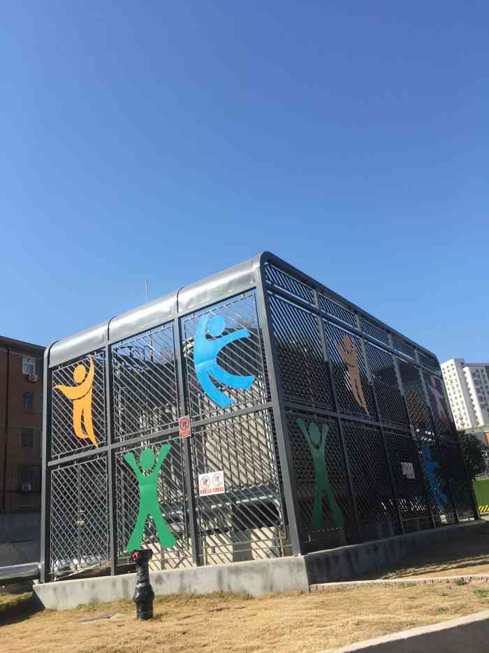 五号线海滩寺站-"最近一直没有新增确诊病历,外面的人也相对.