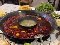 -财二舅火锅招待所