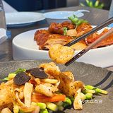 在天愿做比翼鸟，在外要吃天比高