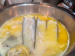 -鲜入围煮花胶鸡海鲜火锅