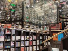 -钟书阁(群光广场店)