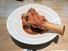 金牌酱棒骨-上关雪東北菜(中房金谊店)