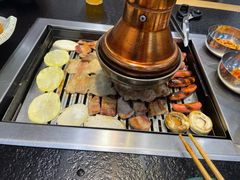-臻牛烤肉