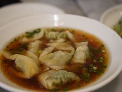 野荠菜鲜肉馄饨-南小馆(迪士尼小镇店)