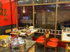 -鲁员外地锅鸡地锅鱼(古墩路店)