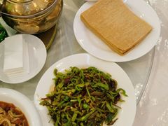 -乌苏沂疆大酒店