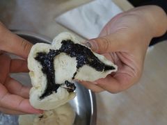 黑芝麻包-老陶包子铺(南大西南村店)