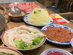 -巴卤社老火锅(财富店)