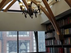 -钟书阁(松江泰晤士小镇店)