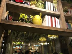 -春天里·老街坊餐厅(港隆广场店)