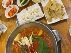-喇喇排骨火锅·传统韩式脊骨汤(望京西园总店)