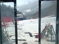 -亚布力新体委滑雪场