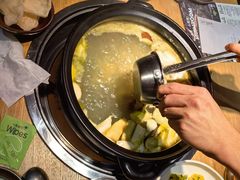 -一朵菌·野生菌探索家火锅(南亚店)