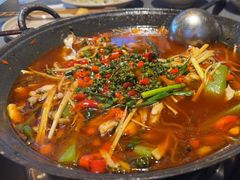 -吃城都·鱼蛙火锅(西玉龙街店)