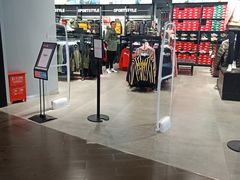-PUMA品牌自营折扣店(武汉永旺梦乐城店)