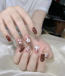 -桃色美甲沙龙