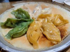 -宽鲜锅贴家常菜(永旺东部购物中心香港中路店)